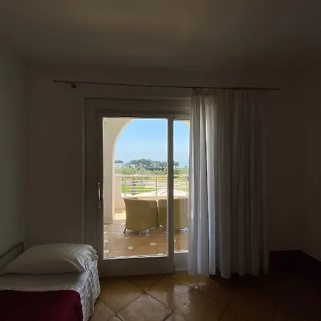 Grotta Di Tiberio 4*