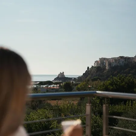 Grotta Di Tiberio Szálloda