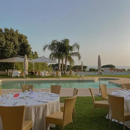Grotta Di Tiberio 4*
